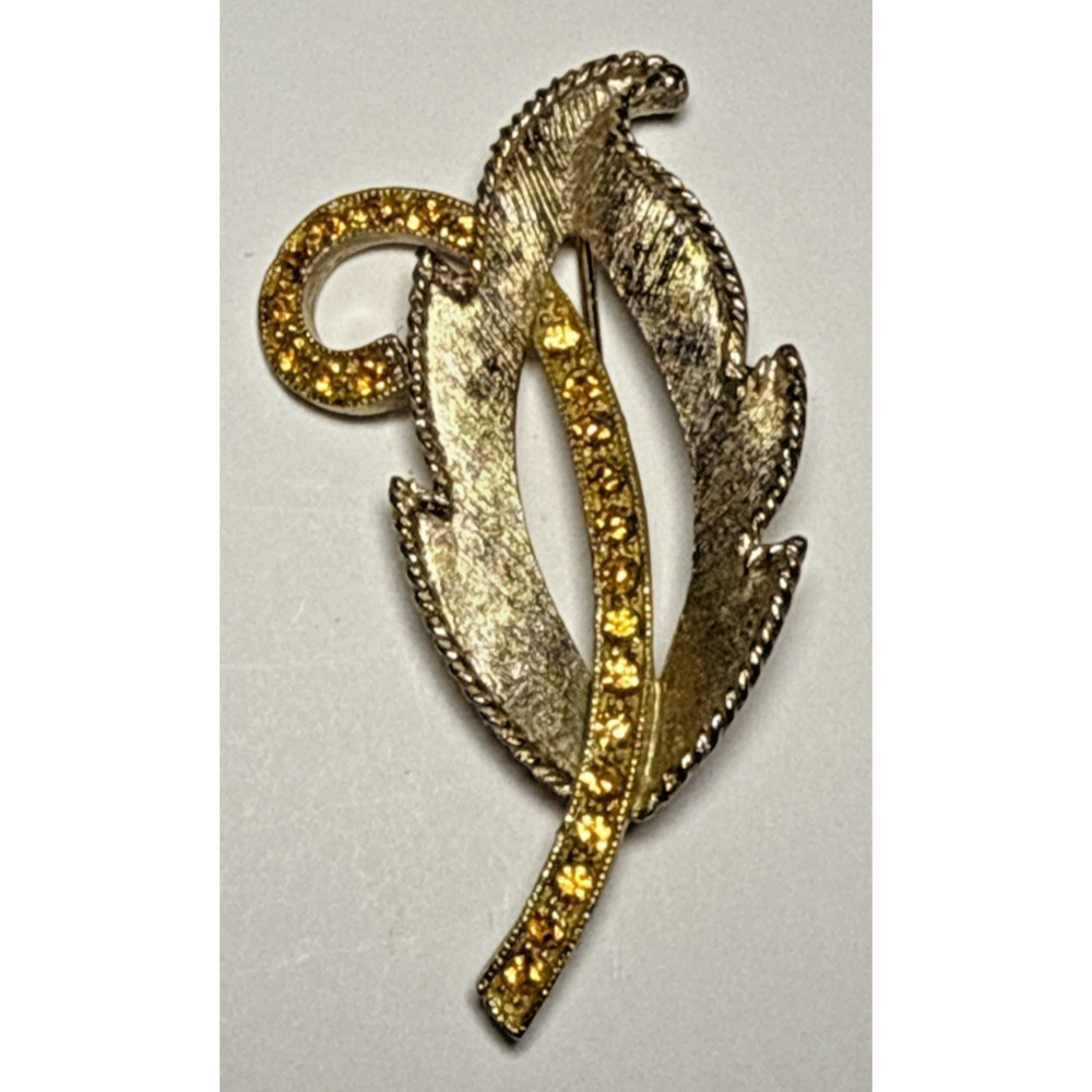 Vintage Gold Tone Leaf and Swirl Orange‎ Rhinestone Detail Brooch J-2E